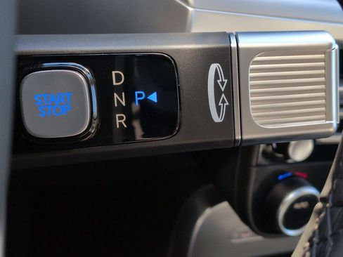 Used 2026 Hyundai Ioniq 9 Limited image 25