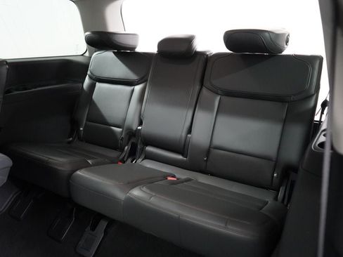 Certified 2025 Ford Expedition Active AWD/4WD image 26