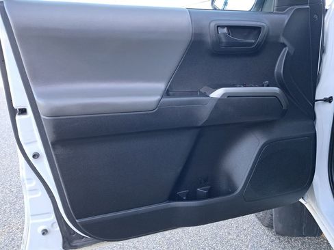 Used 2021 Toyota Tacoma SR5 image 12