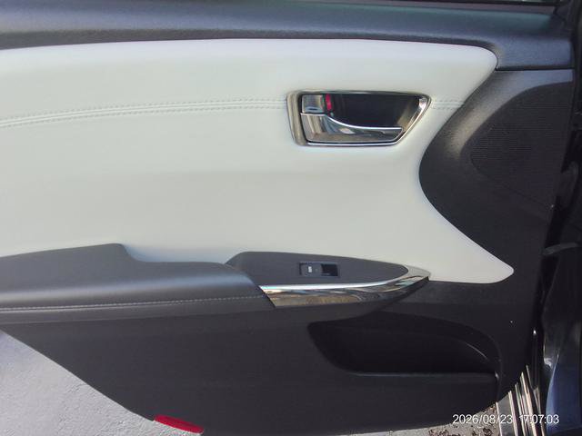 Used 2017 Toyota Avalon XLE Premium w/ Carpet Mat Package FWD image 16