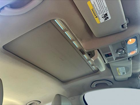 Used 2014 Volkswagen Jetta SE FWD image 25