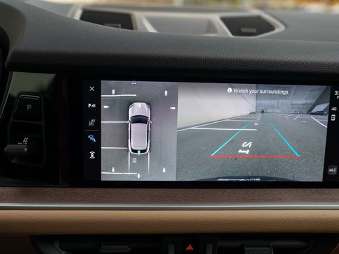 Used 2025 Porsche Cayenne image 18