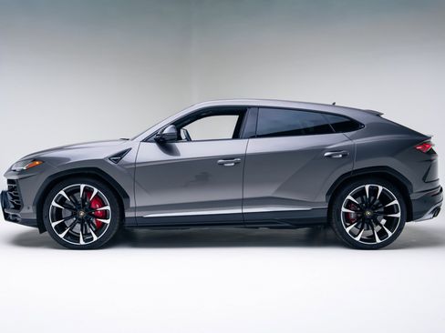Used 2021 Lamborghini Urus image 3