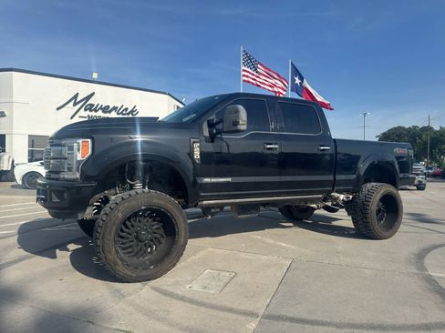 Used 2019 Ford F250 Platinum w/ Platinum Ultimate Package AWD/4WD image 1