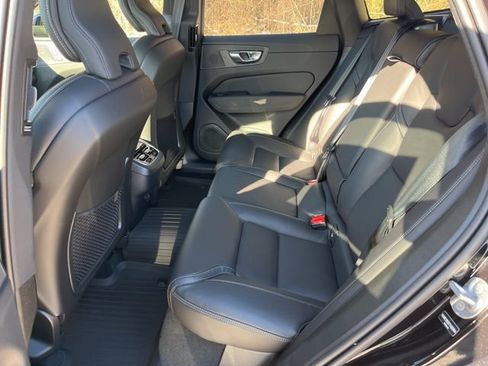 New 2026 Volvo XC60 B5 Ultra w/ Climate Package image 19