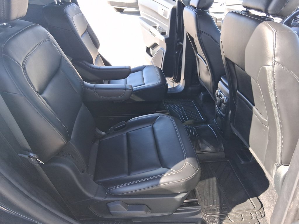 Used 2023 Ford Explorer XLT AWD/4WD image 20