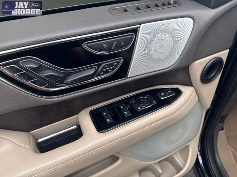 Used 2022 Lincoln Navigator Reserve RWD image 23