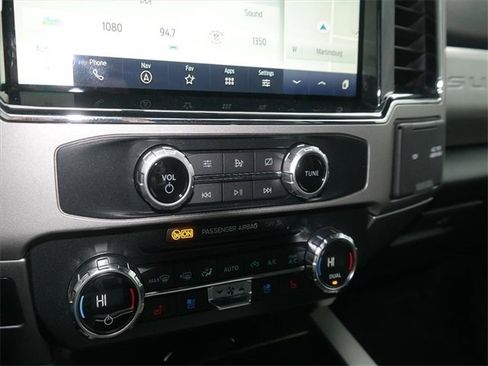 Used 2022 Ford F350 Lariat w/ Chrome Package image 22