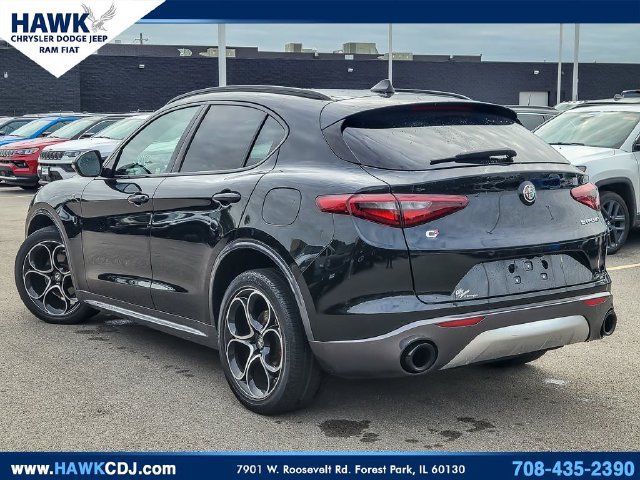 Used 2023 Alfa Romeo Stelvio Ti AWD/4WD image 7