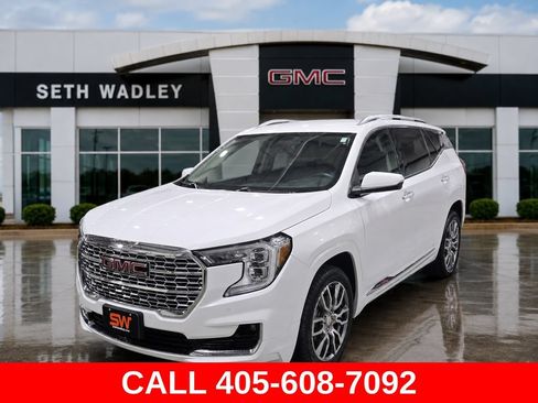 Used 2024 GMC Terrain Denali AWD/4WD image 3