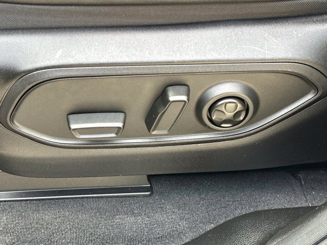 Used 2024 Jeep Grand Cherokee Limited AWD/4WD image 40