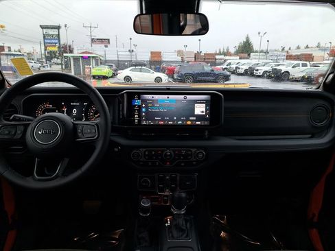 Used 2025 Jeep Gladiator Mojave w/ Convenience Group image 20