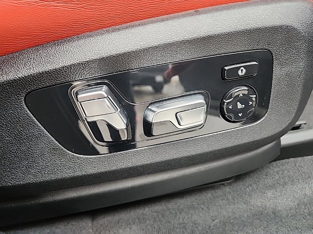 Used 2023 BMW X5 M w/ Competition Package AWD/4WD image 40