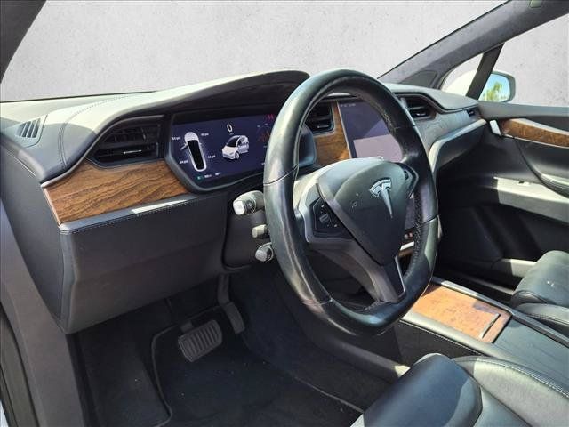 Used 2020 Tesla Model X Long Range AWD/4WD image 4