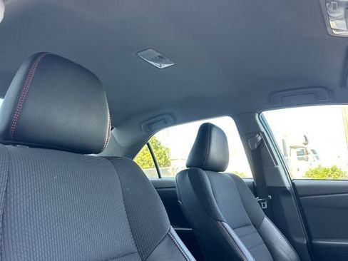 Used 2017 Toyota Camry SE image 18