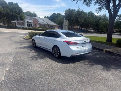 Used 2015 Hyundai Genesis 3.8 RWD image 10