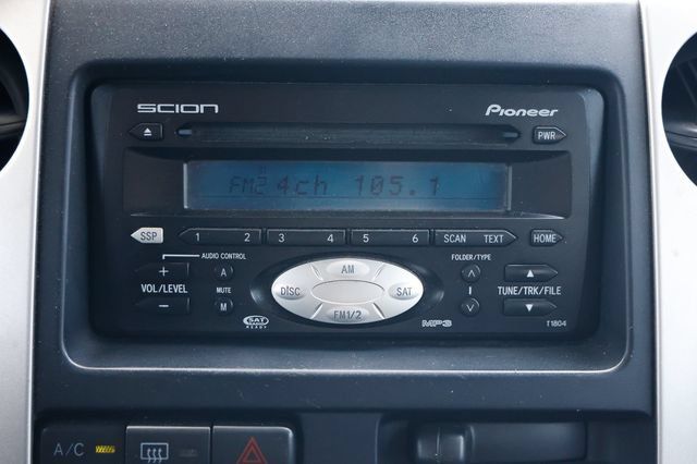 Used 2005 Scion xB FWD image 28
