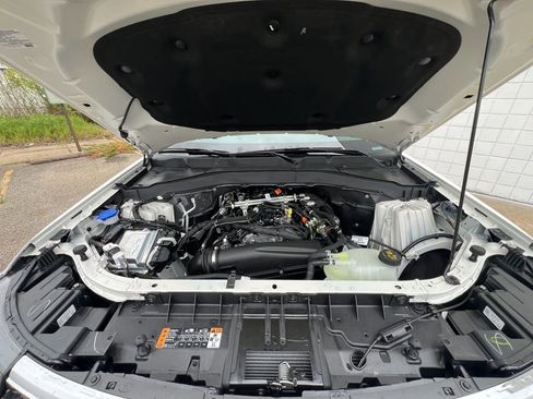 New 2026 Ford Explorer Active AWD/4WD image 25