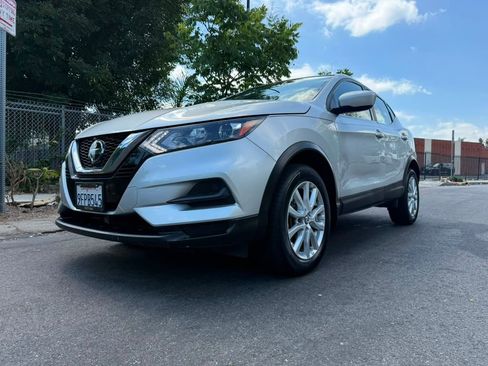 Used 2022 Nissan Rogue Sport S FWD image 2