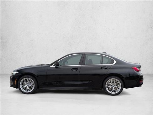 Used 2025 BMW 330i Sedan w/ M Sport Package image 9