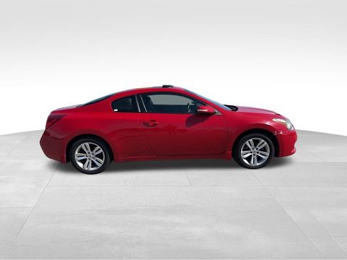 Used 2010 Nissan Altima 2.5 S w/ Premium Pkg FWD image 11