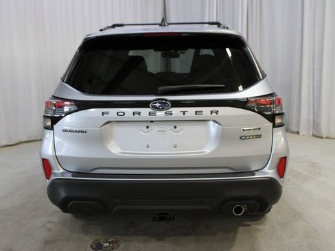 Used 2025 Subaru Forester Touring w/ Popular Package - Touring image 5