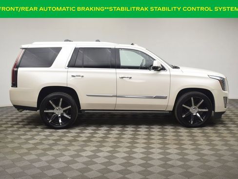 Used 2015 Cadillac Escalade Premium image 12