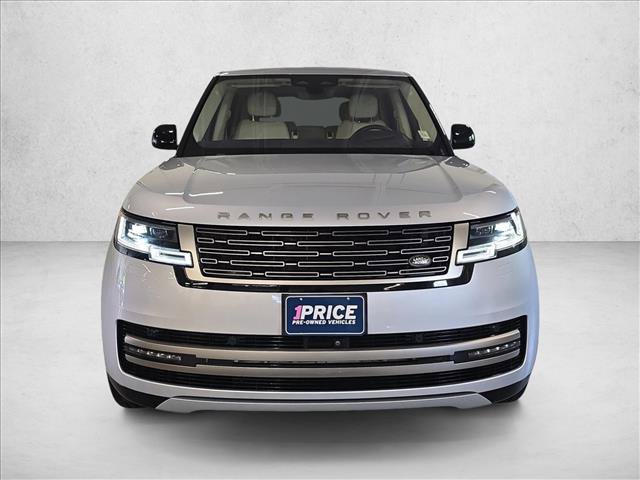 Used 2023 Land Rover Range Rover SE AWD/4WD image 2