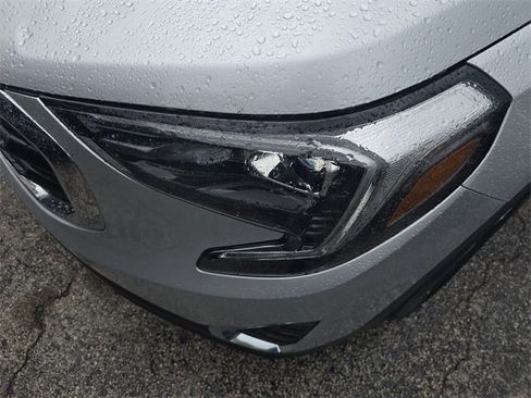 Used 2018 GMC Terrain SLE image 8