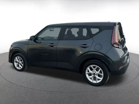 Used 2025 Kia Soul LX w/ LX Technology Package image 9