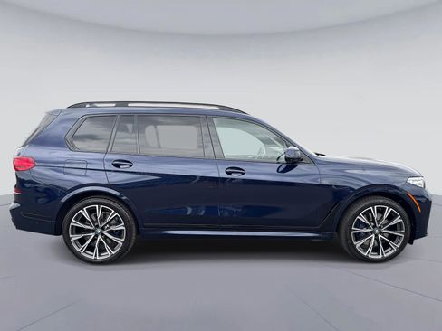 Used 2022 BMW X7 xDrive40i w/ M Sport Package image 2