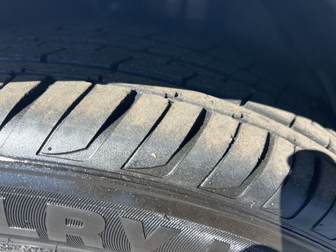 Used 2018 Toyota Avalon XLE Premium image 12