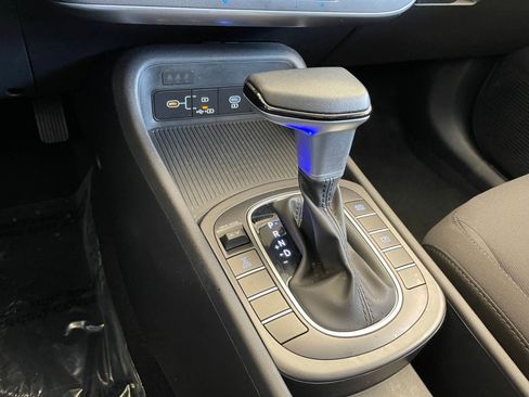 Used 2025 Hyundai Kona SEL image 42