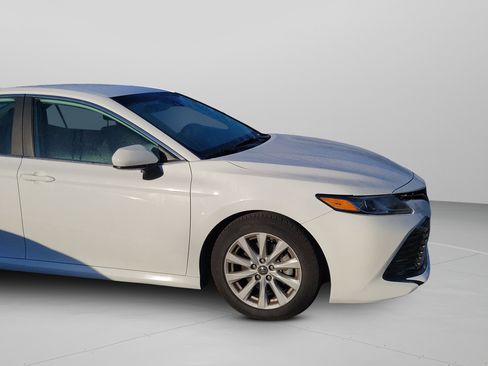 Used 2019 Toyota Camry LE image 26