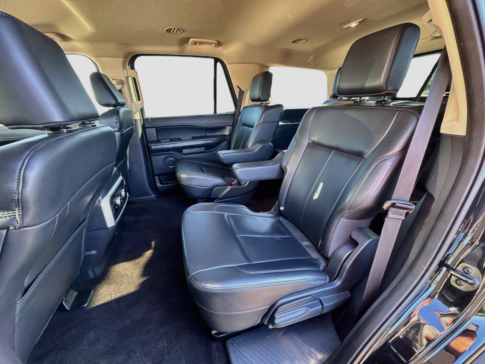 Used 2023 Ford Expedition XLT AWD/4WD image 25