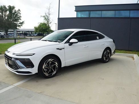 New 2026 Hyundai Sonata SEL FWD image 4
