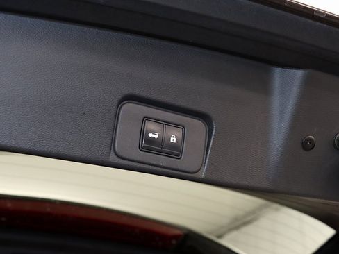 Used 2022 Nissan Rogue SV w/ SV Premium Package image 28