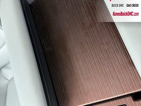 Used 2024 Toyota Sienna XLE image 30