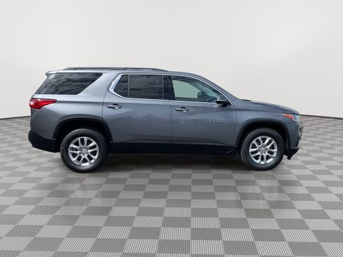 Used 2020 Chevrolet Traverse LT image 8