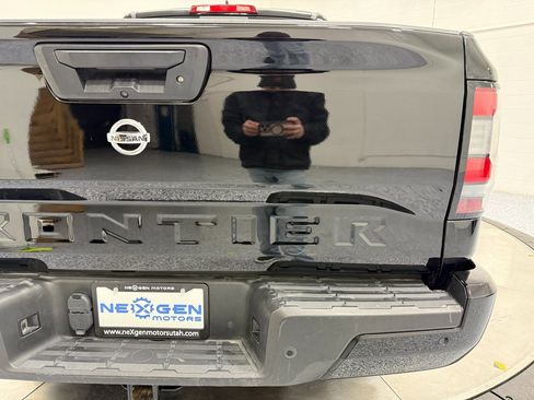 Used 2023 Nissan Frontier SV w/ SV Convenience Package image 54