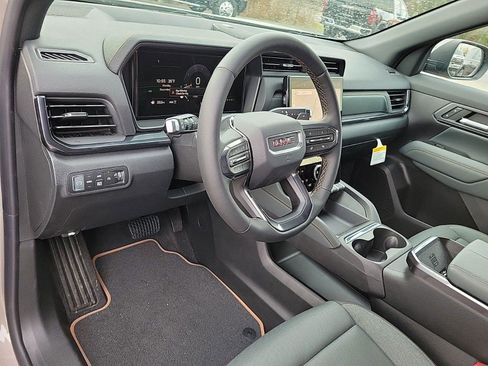 New 2026 GMC Terrain AT4 w/ Convenience Package III image 17