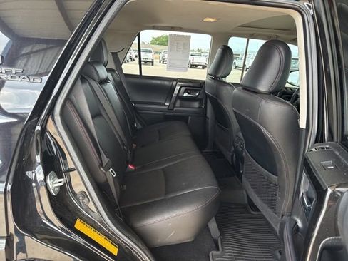 Used 2021 Toyota 4Runner TRD Off-Road Premium w/ Moonroof Package AWD/4WD image 10