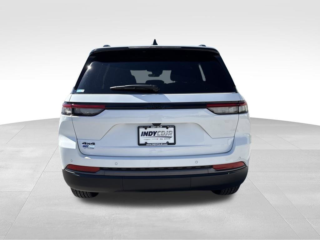 New 2026 Jeep Grand Cherokee Altitude AWD/4WD image 5