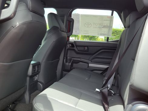 New 2026 Toyota 4Runner TRD Off-Road Premium AWD/4WD image 19