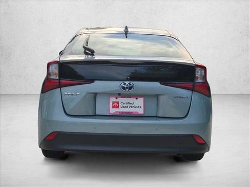 Certified 2022 Toyota Prius LE FWD image 6