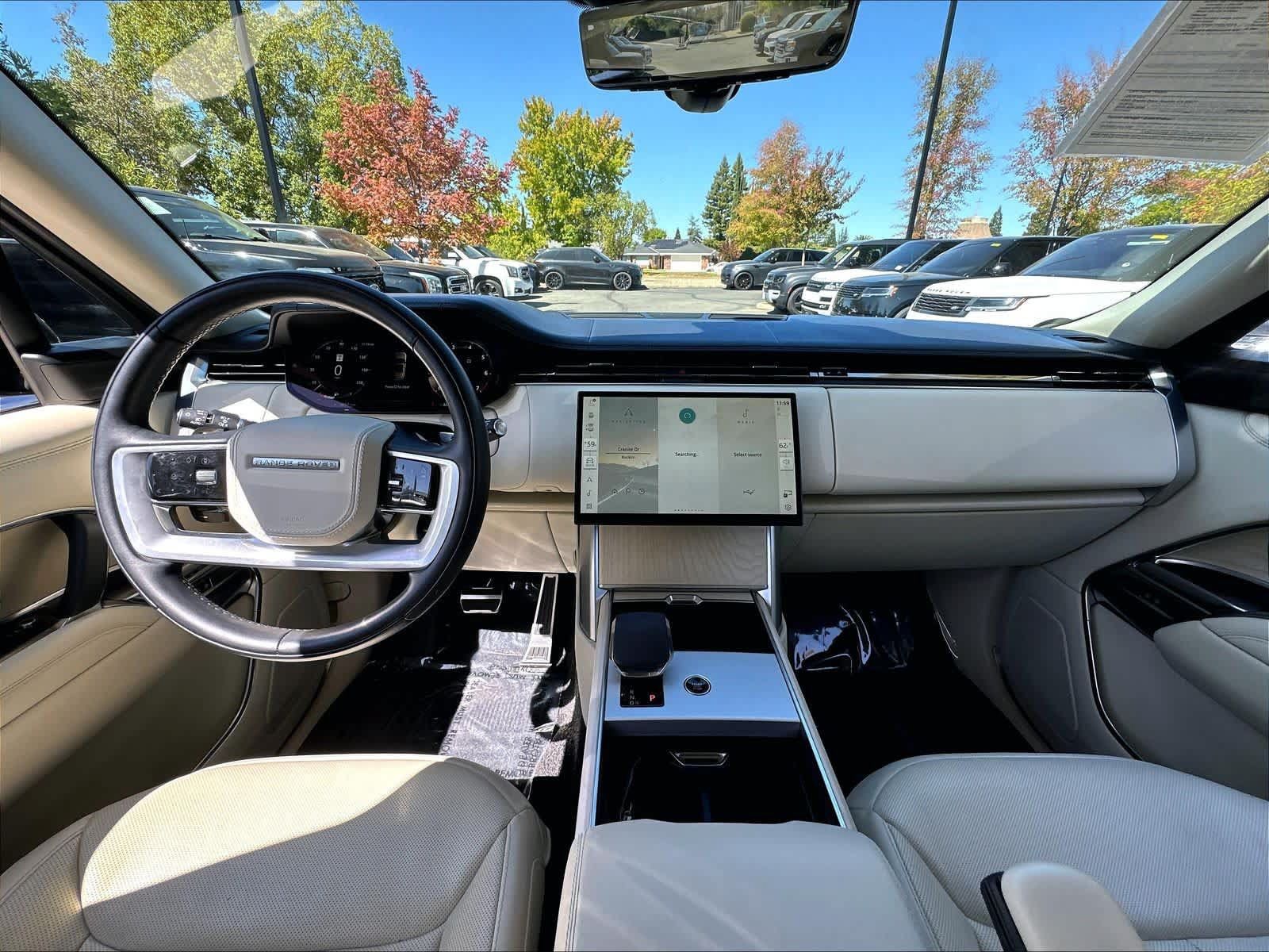Used 2024 Land Rover Range Rover SE AWD/4WD image 15