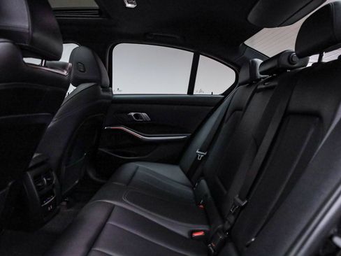 Certified 2022 BMW 330i Sedan w/ Convenience Package image 20