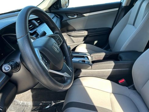 Used 2018 Honda Civic EX image 9