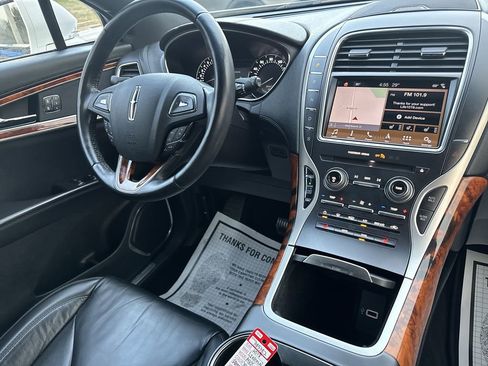 Used 2018 Lincoln MKX Select w/ Select Plus Package image 22