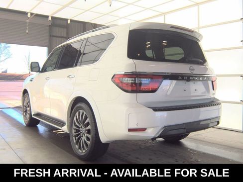 Used 2024 Nissan Armada Platinum w/ Captain's Chairs Package image 5